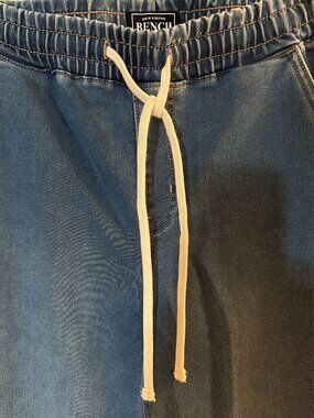 Women's Bench Demin Pull On Wide Leg Jeans Size M NWOT